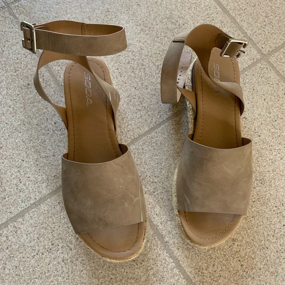 Wedge platform sandals